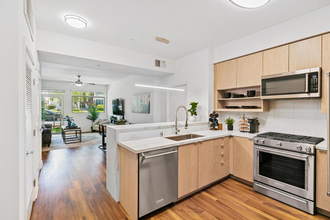 Beverly Grove Chic City Oasis 2 Bedroom Apt With Den 138 Los Ángeles Exterior foto