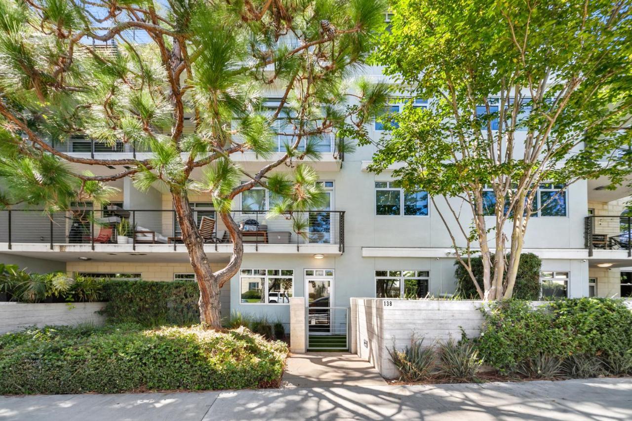 Beverly Grove Chic City Oasis 2 Bedroom Apt With Den 138 Los Ángeles Exterior foto