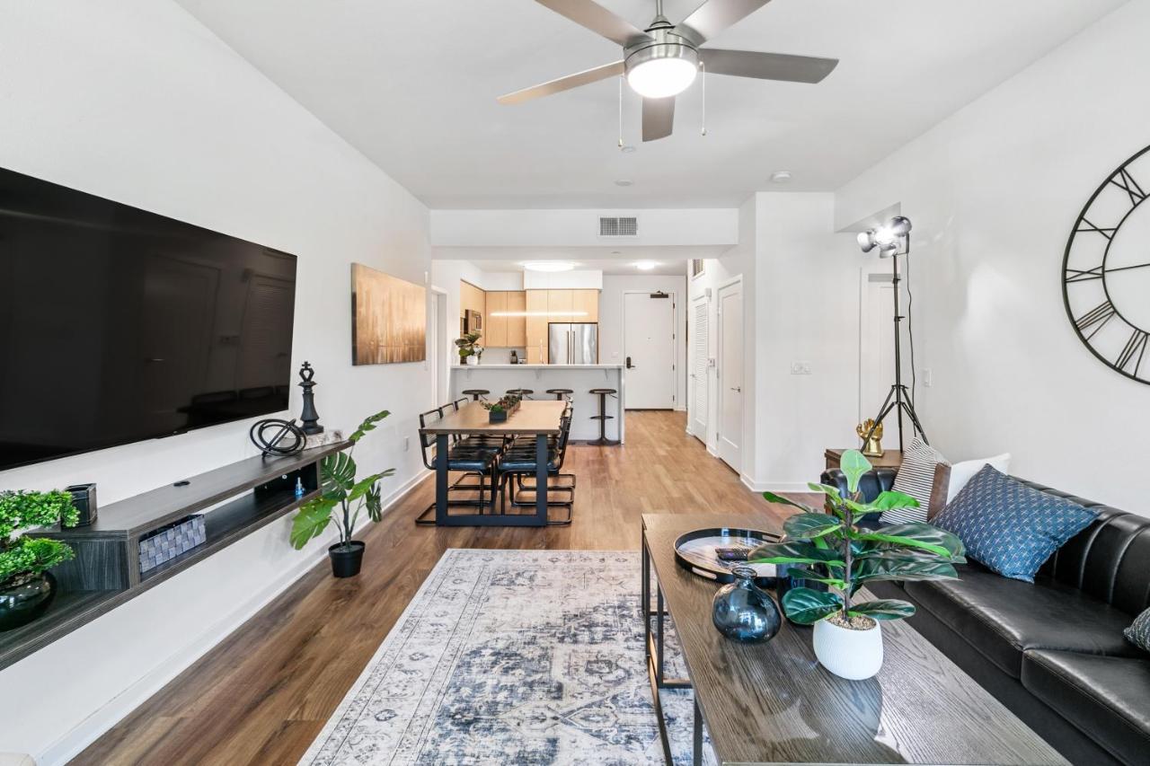 Beverly Grove Chic City Oasis 2 Bedroom Apt With Den 138 Los Ángeles Exterior foto