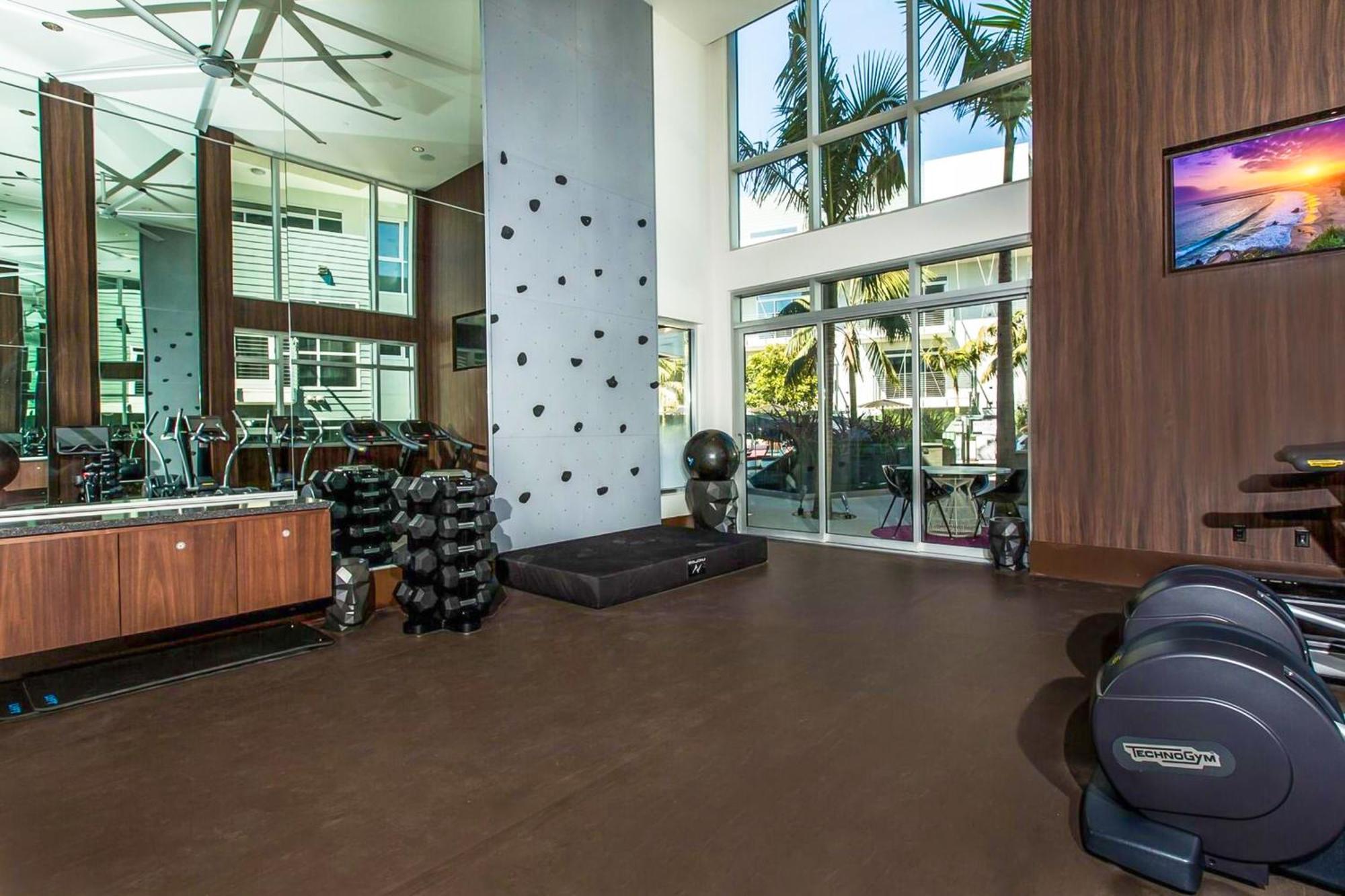 Beverly Grove Chic City Oasis 2 Bedroom Apt With Den 138 Los Ángeles Exterior foto